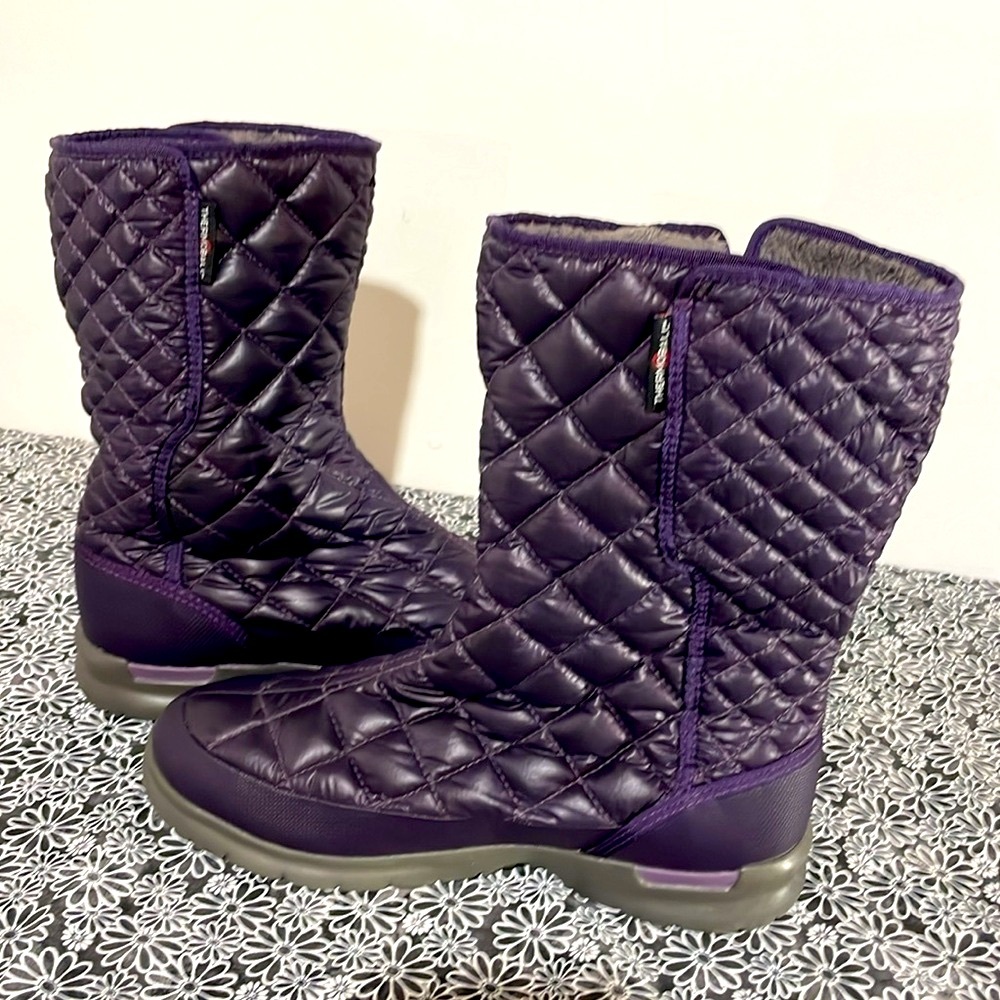 NWOT - The North Face Thermoball women’s boots size 9 color purple - Picture 10 of 12